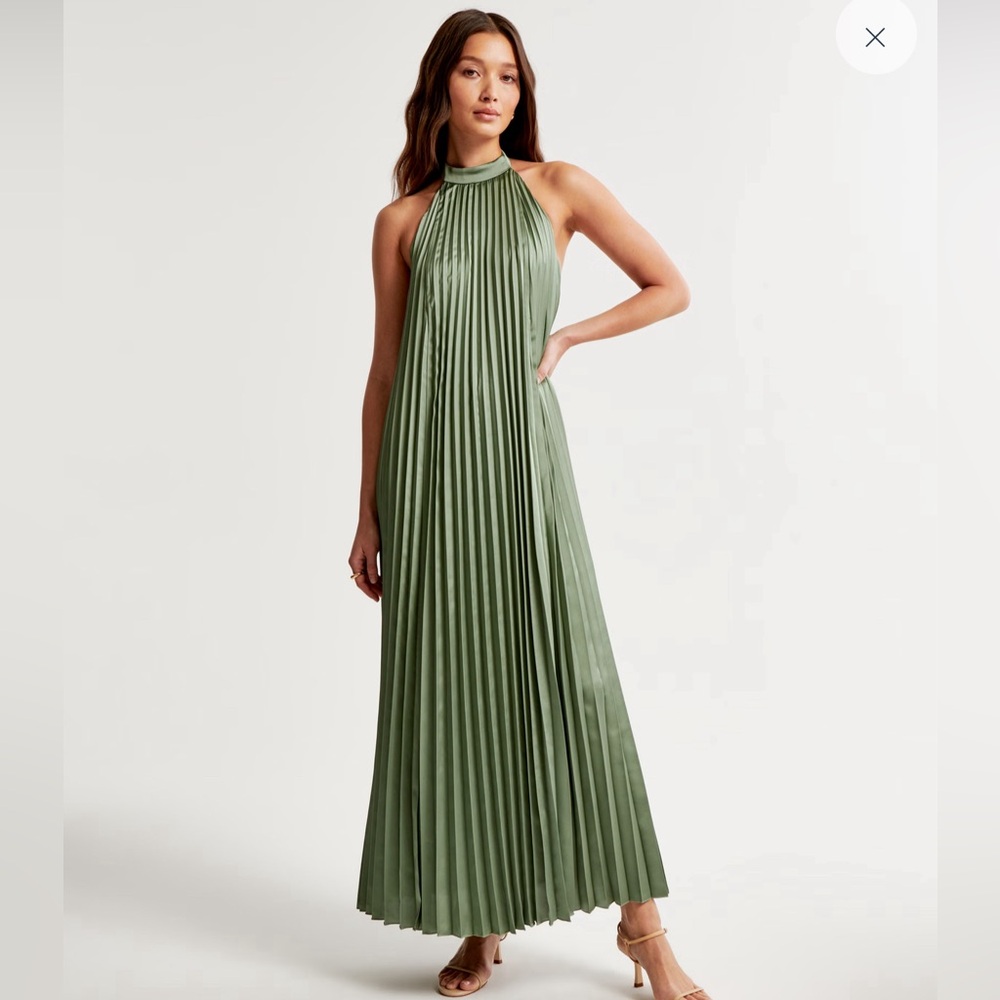 A&F || Giselle Pleated Trapeze Gown